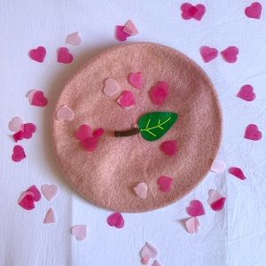 JUSTPEACHY Peach Beret (NEW) 🍑💕
